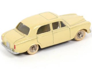 Lot 303 - DINKY TOYS (FRANCE) (1)