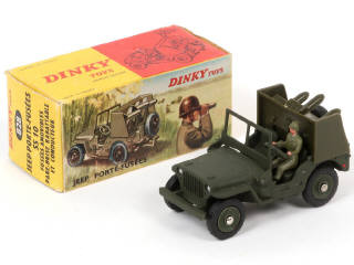 Lot 329 - DINKY TOYS (FRANCE) (1)