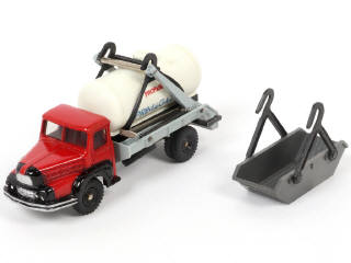 Lot 318 - DINKY TOYS (FRANCE) (1)