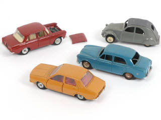 Lot 364 - DINKY TOYS (FRANCE) (4)