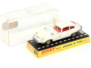 Lot 244 - DINKY TOYS (GB) (1)