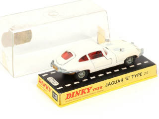 Lot 244 - DINKY TOYS (GB) (1)