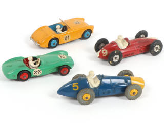 Lot 262 - DINKY TOYS (GB) (4)