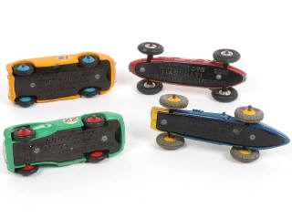 Lot 262 - DINKY TOYS (GB) (4)