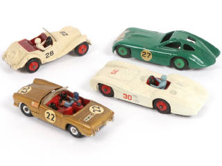 Lot 261 - DINKY TOYS (GB) (4)
