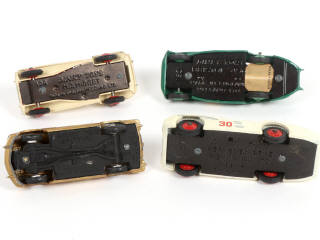 Lot 261 - DINKY TOYS (GB) (4)