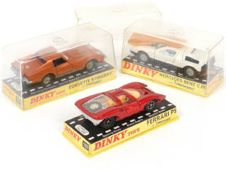 Lot 257 - DINKY TOYS (GB) (3)