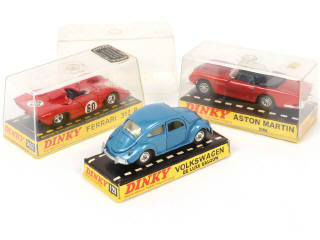 Lot 359 - DINKY TOYS (FRANCE) (3)