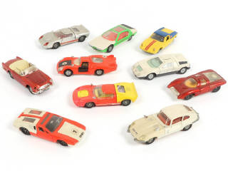 Lot 277 - DINKY TOYS (10)