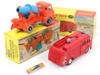 Lot 251 - DINKY TOYS (GB) (2)