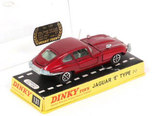 Lot 204 - DINKY TOYS (GB) (1)