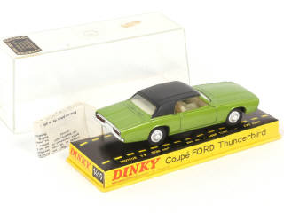 Lot 327 - DINKY TOYS (FRANCE) (1)