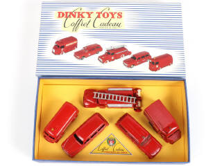 Lot 330 - DINKY TOYS (FRANCE) (1)