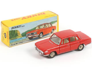 Lot 317 - DINKY TOYS (FRANCE) (1)