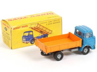 Lot 332 - DINKY TOYS (FRANCE) (1)