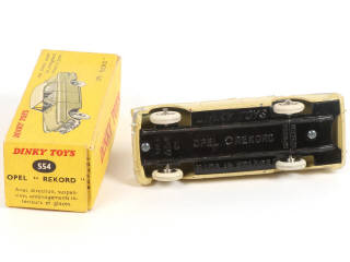 Lot 308 - DINKY TOYS (FRANCE) (1)