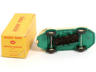 Lot 331 - DINKY TOYS (FRANCE) (1)