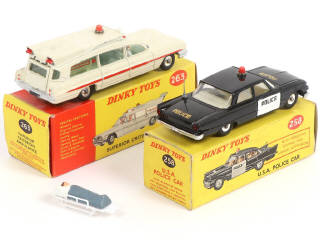 Lot 266 - DINKY TOYS (GB) (2)