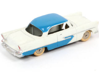 Lot 285 - DINKY TOYS (FRANCE) (1)