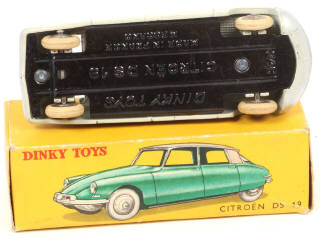 Lot 301 - DINKY TOYS (FRANCE) (1)