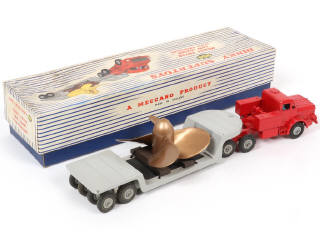 Lot 223 - DINKY TOYS (GB) (1)