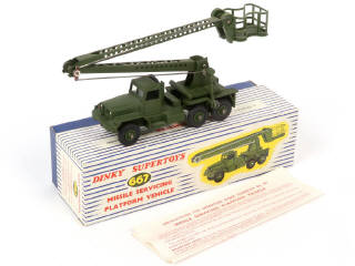 Lot 224 - DINKY TOYS (GB) (1)