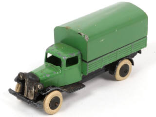 Lot 294 - DINKY TOYS (FRANCE) (1)
