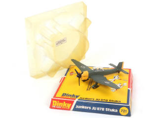 Lot 251 - DINKY TOYS (GB) (1)