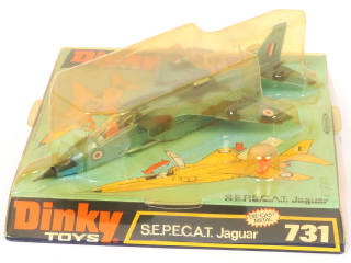 Lot 253 - DINKY TOYS (GB) (1)