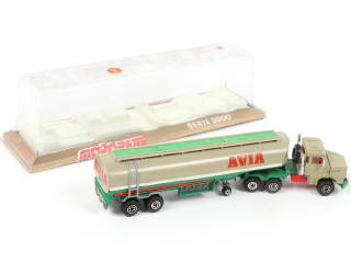 Lot 254 - MAJORETTE (FRANCE) (1)