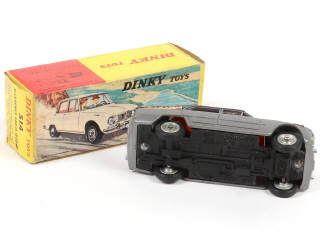 Lot 397 - DINKY TOYS (FRANCE) (1)