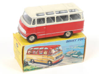 Lot 406 - DINKY TOYS (FRANCE) (1)