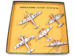 Lot 392 - DINKY TOYS (FRANCE) (1)