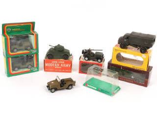 Lot 134 - DIVERS (7)