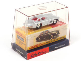 Lot 376 - DINKY TOYS (USA) (1)