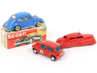 Lot 109 - DIVERS (3)