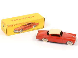 Lot 396 - DINKY TOYS (FRANCE) (1)