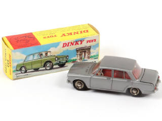 Lot 398 - DINKY TOYS (FRANCE) (1)