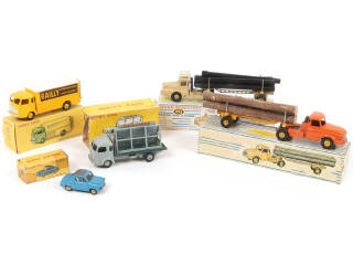 Lot 418 - DINKY TOYS (FRANCE) (5)