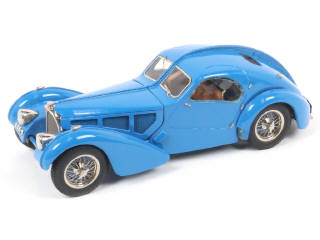 Lot 104 - DIVERS (1)