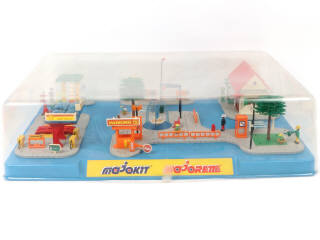 Lot 13 - MAJORETTE (FRANCE) (1)