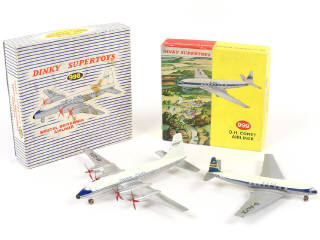 Lot 318 - DINKY TOYS (GB) (1)