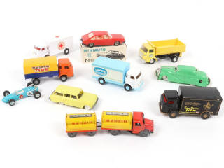 Lot 96 - DIVERS (10)