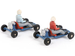 Lot 353 - DINKY TOYS (FRANCE) (1)