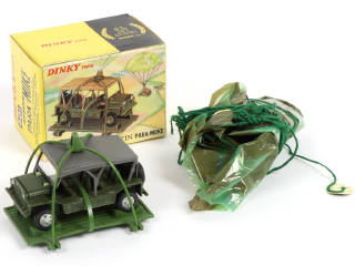 Lot 311 - DINKY TOYS (GB) (1)