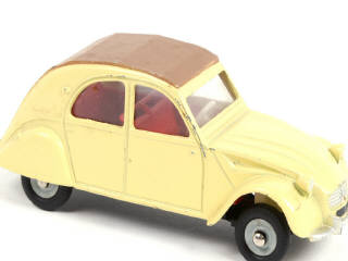 Lot 337 - DINKY TOYS (FRANCE) (1)