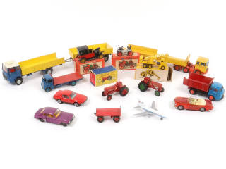 Lot 112 - DIVERS (16)