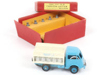 Lot 354 - DINKY TOYS (FRANCE) (1)