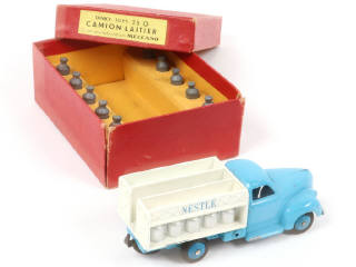 Lot 355 - DINKY TOYS (FRANCE) (1)