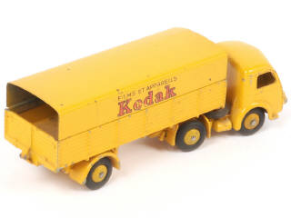Lot 350 - DINKY TOYS (FRANCE) (1)